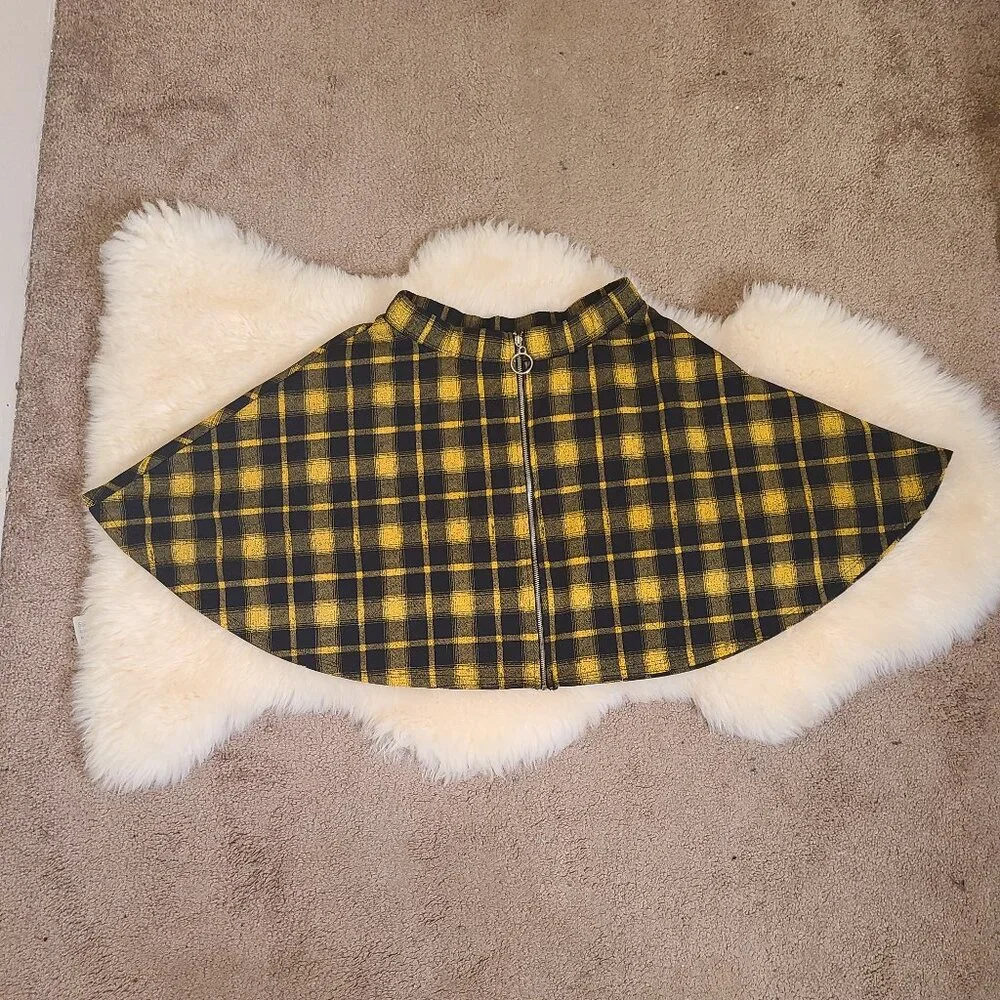 Midnight Hour Yellow & Black Plaid O-Ring Skater Skirt - Picture 3 of 6